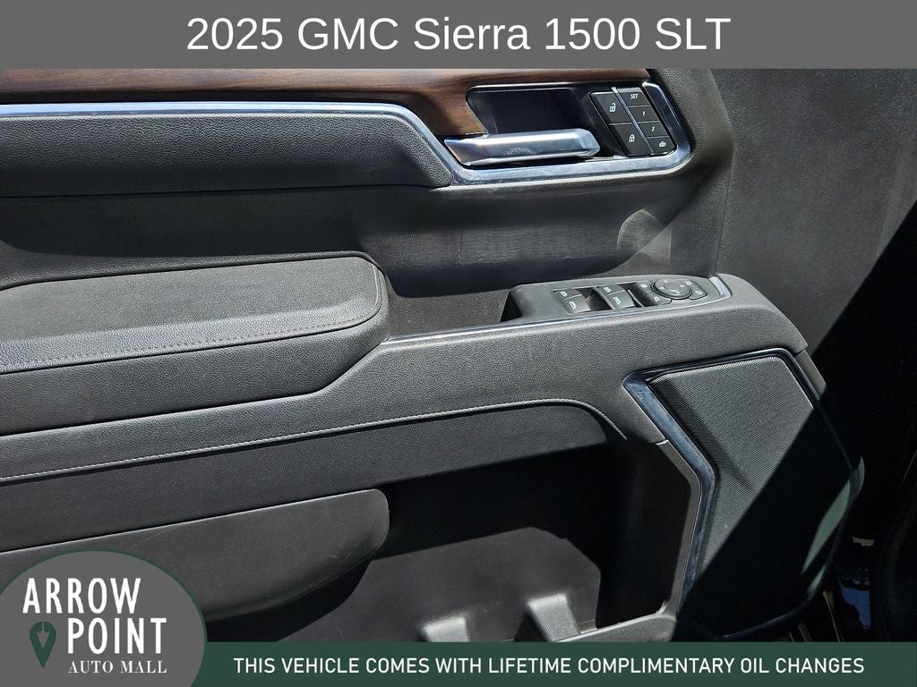 2025 GMC Sierra 1500 SLT