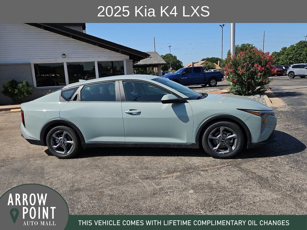 2025 Kia K4 LXS