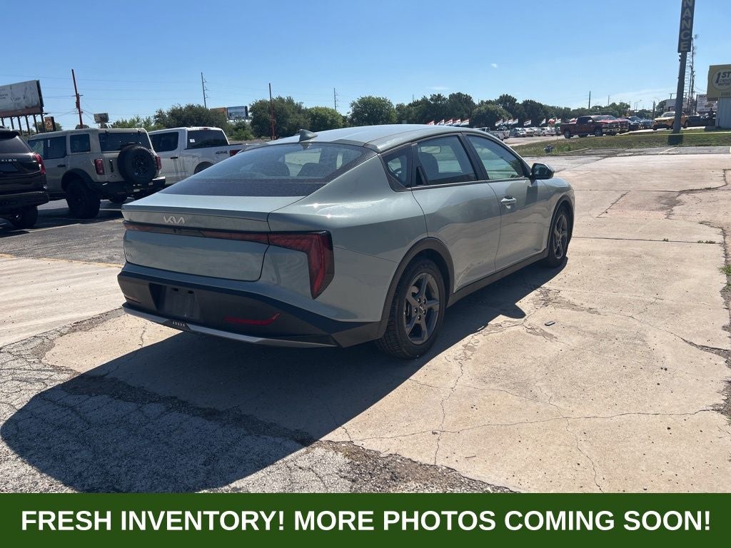 2025 Kia K4 LXS