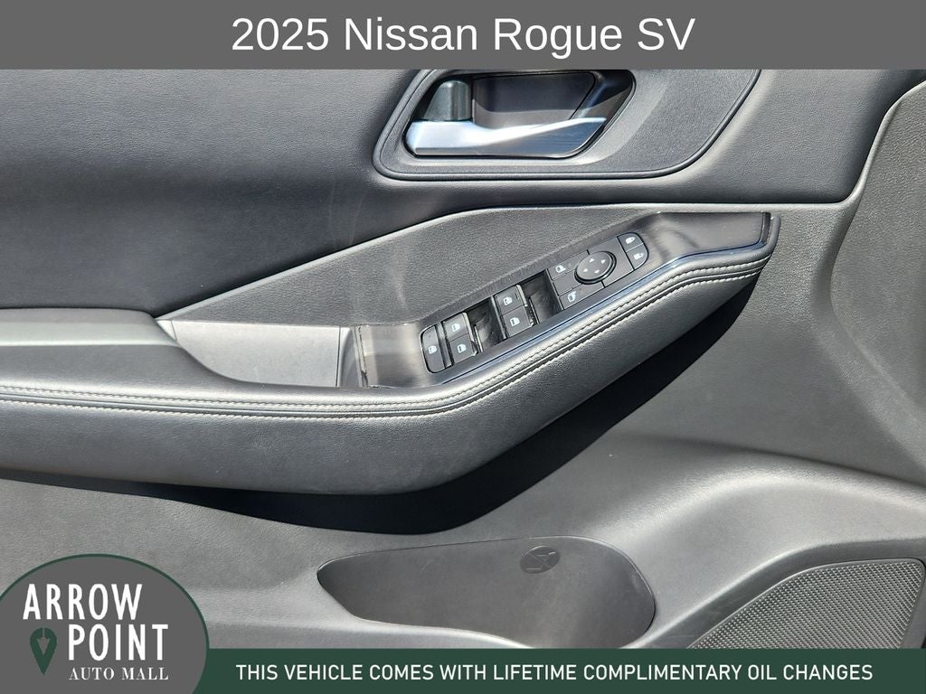 2025 Nissan Rogue SV