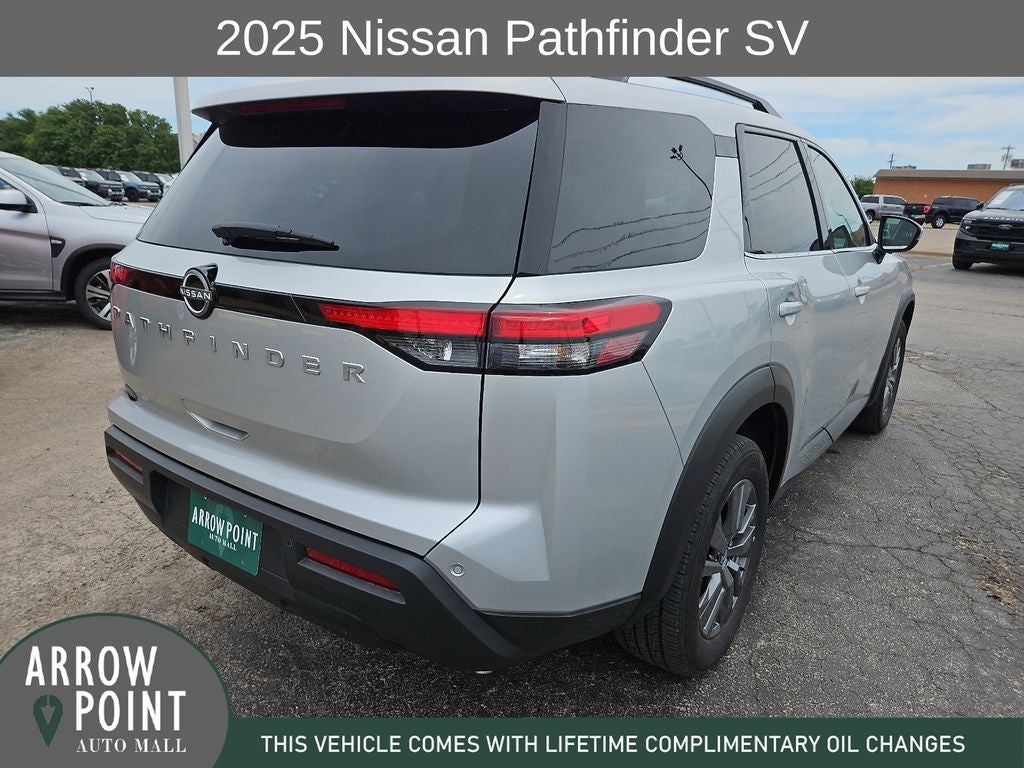 2025 Nissan Pathfinder SV