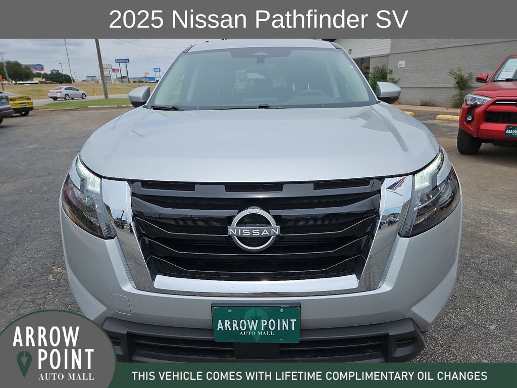 2025 Nissan Pathfinder SV