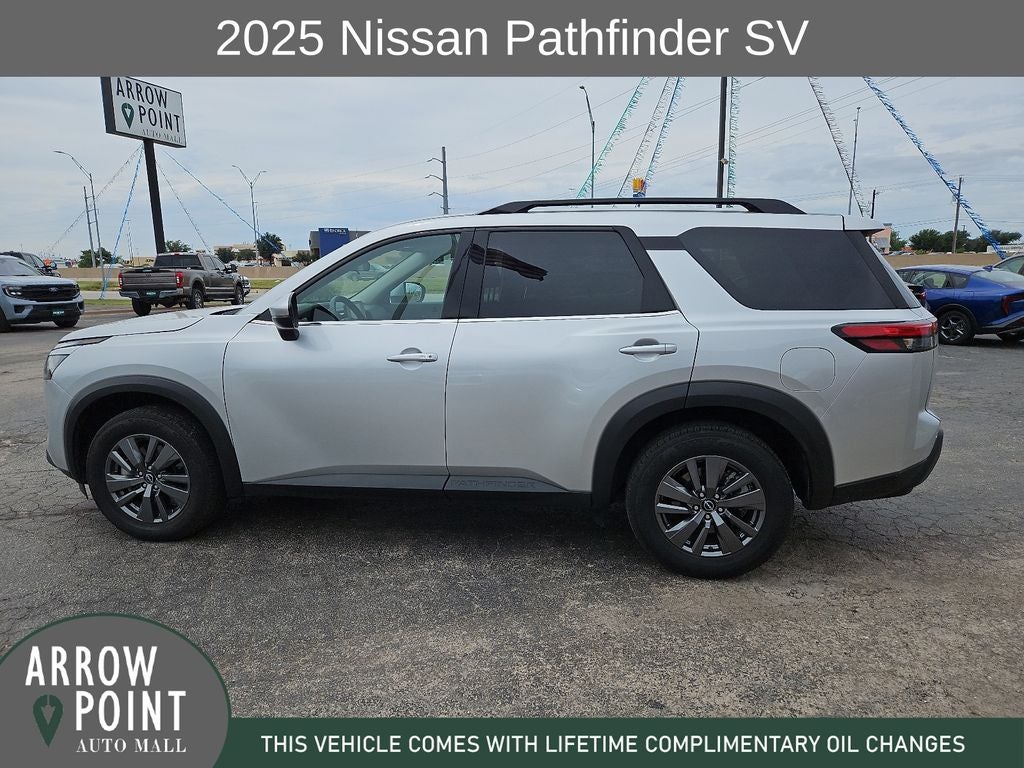 2025 Nissan Pathfinder SV