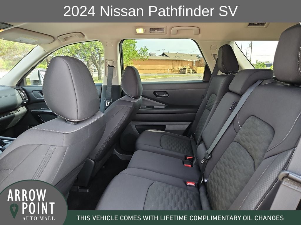 2024 Nissan Pathfinder SV