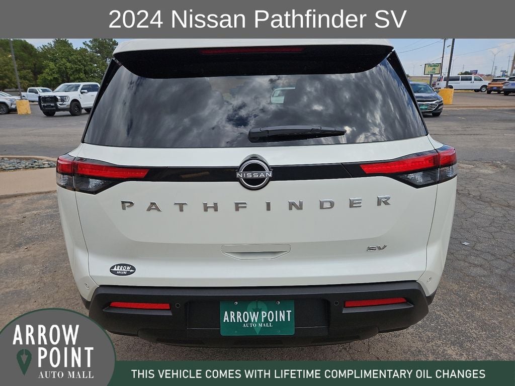 2024 Nissan Pathfinder SV
