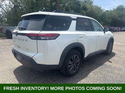 2024 Nissan Pathfinder SV