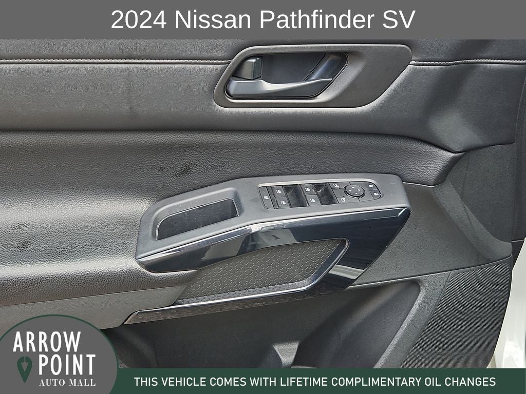 2024 Nissan Pathfinder SV