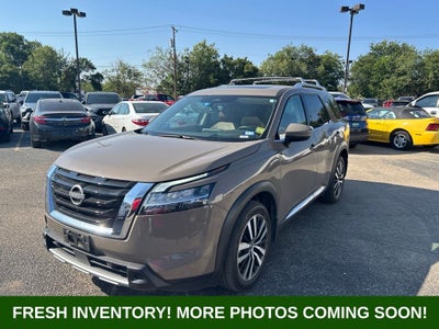 2024 Nissan Pathfinder Platinum