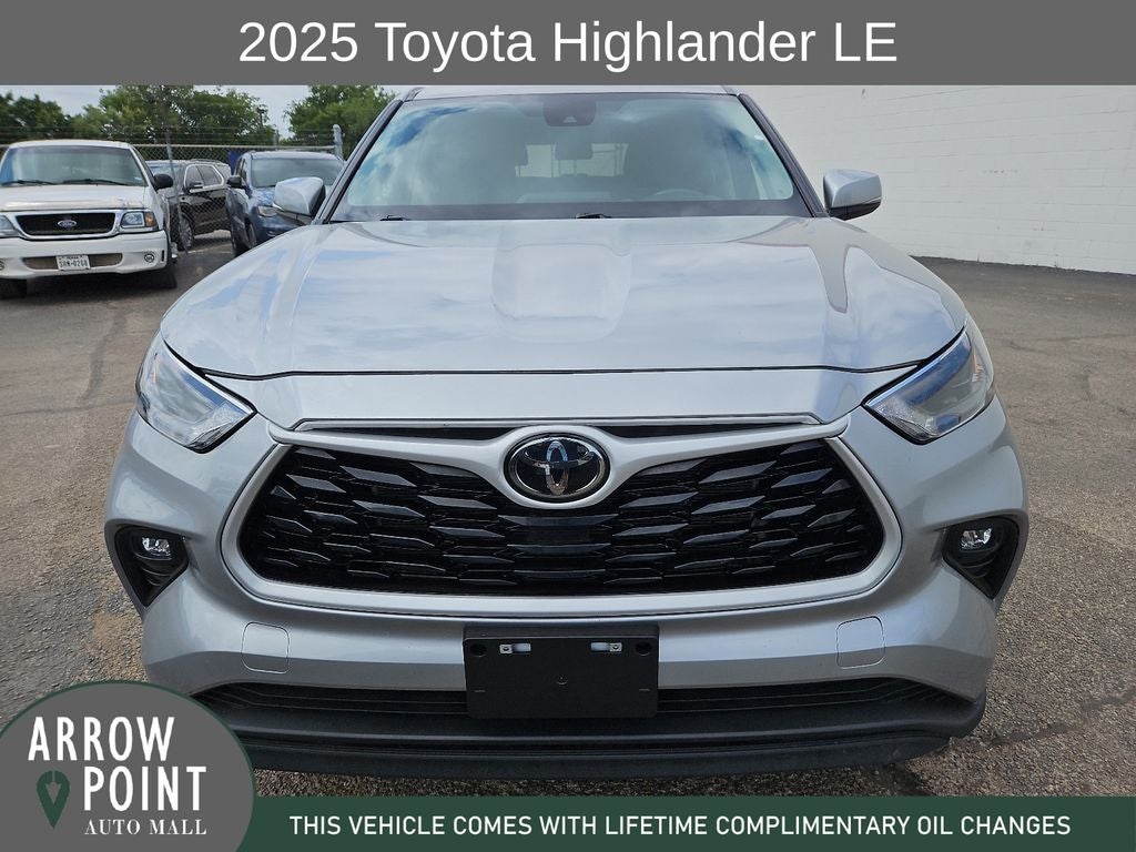 2025 Toyota Highlander LE