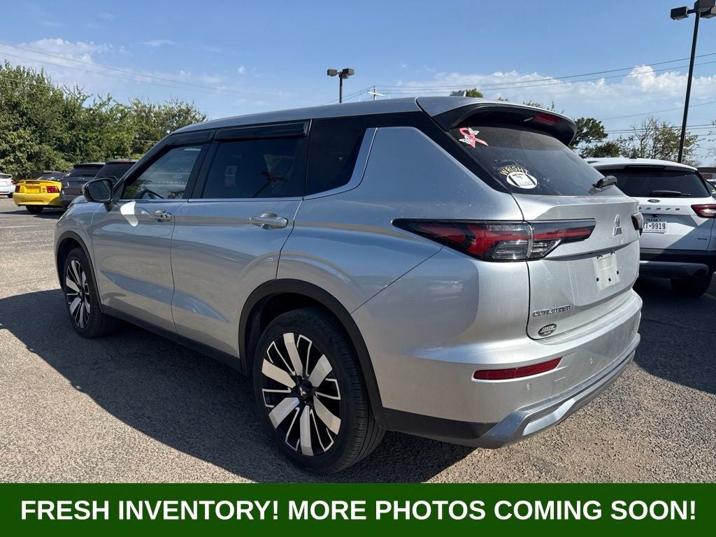 2025 Mitsubishi Outlander SE