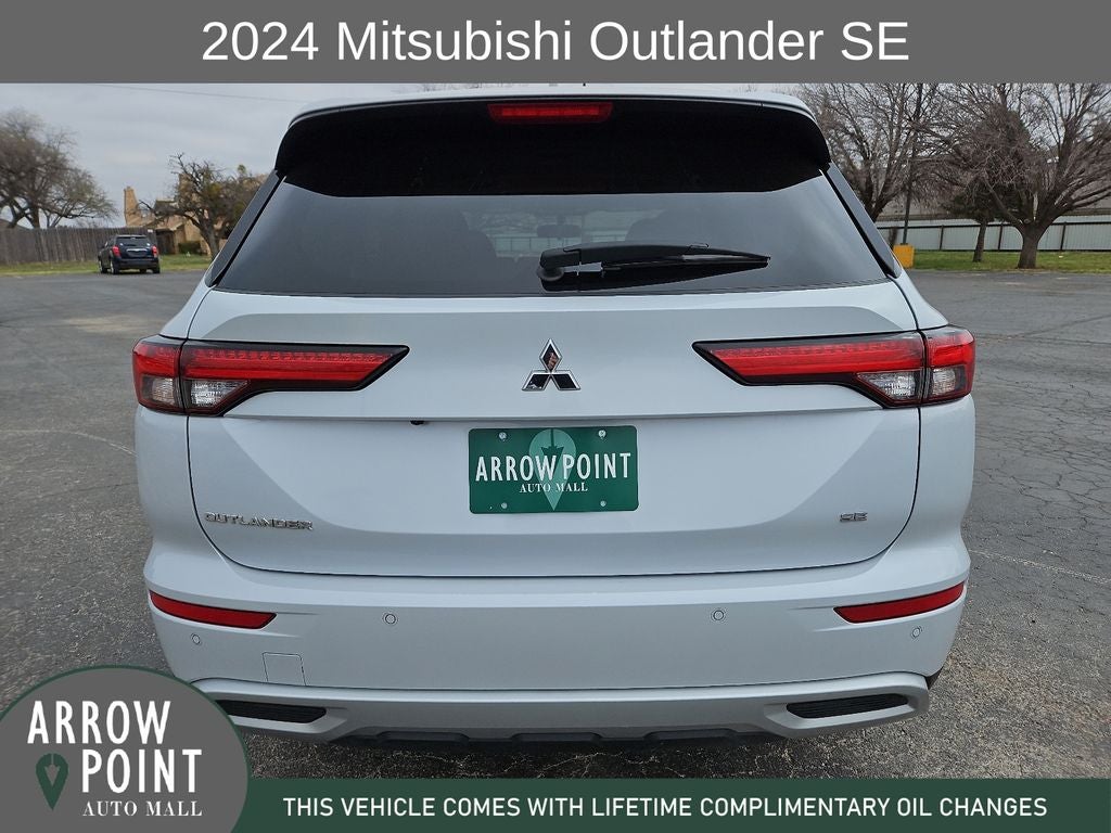 2024 Mitsubishi Outlander SE