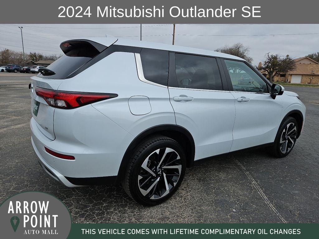 2024 Mitsubishi Outlander SE
