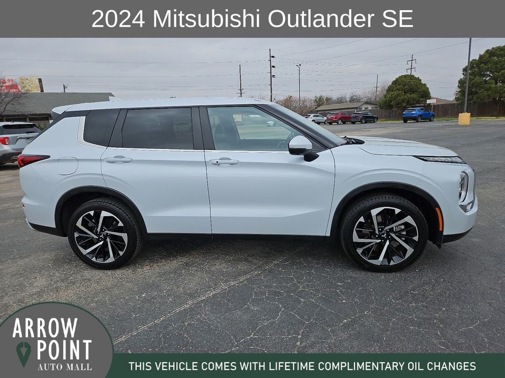 2024 Mitsubishi Outlander SE