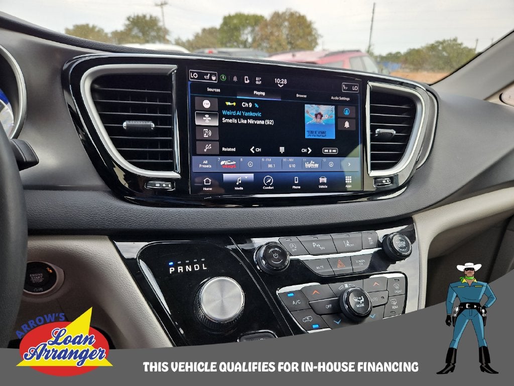 2023 Chrysler Pacifica Touring L