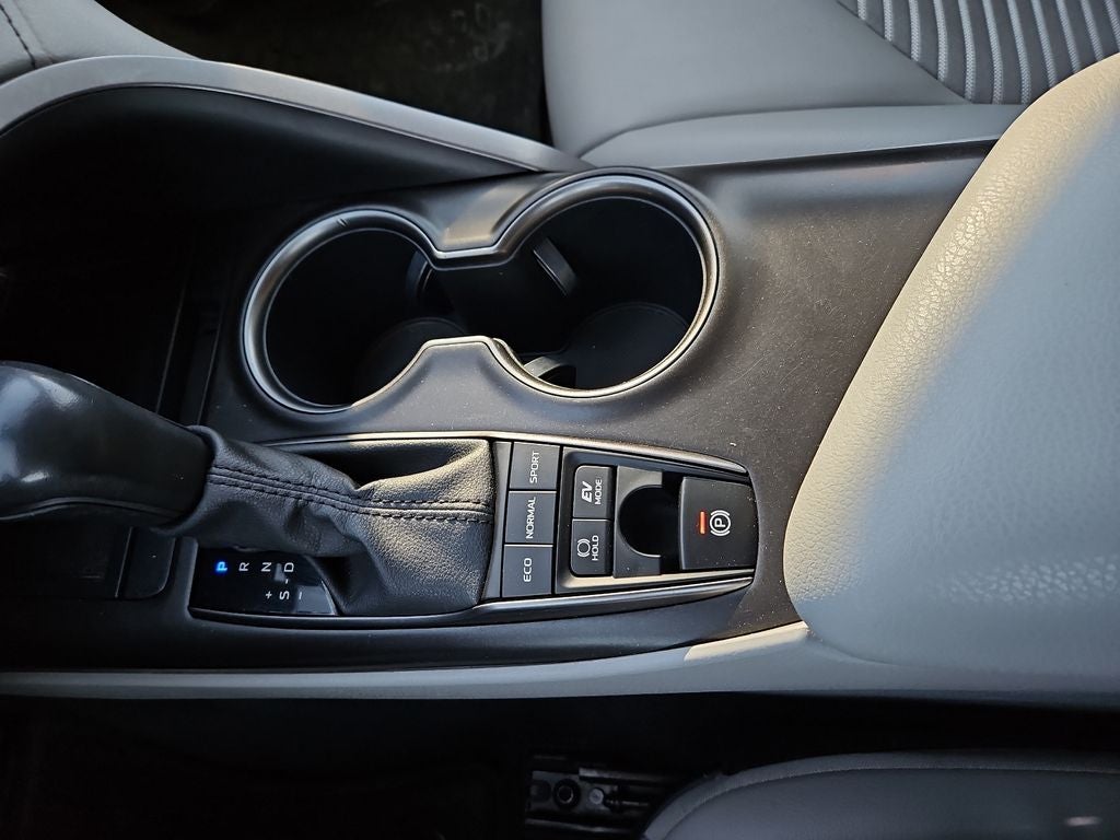 2023 Toyota Camry Hybrid SE