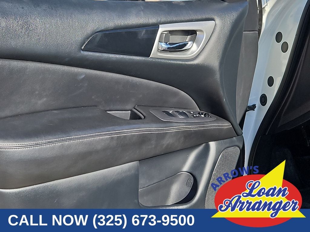 2020 Nissan Pathfinder S