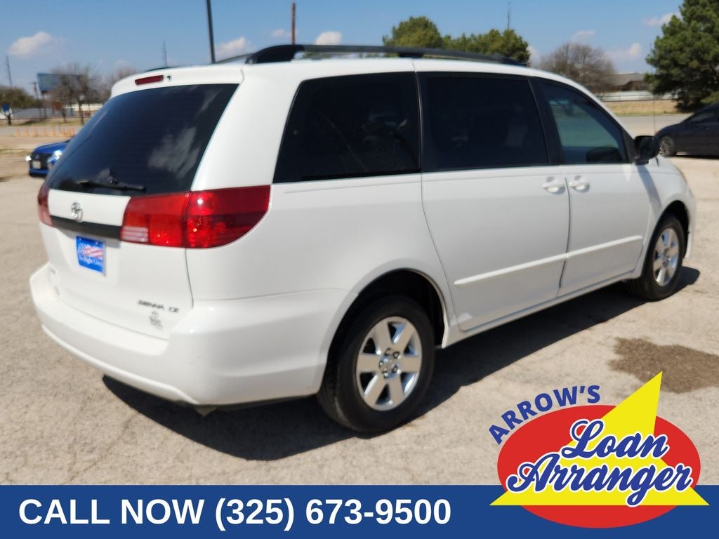 2005 Toyota Sienna Base