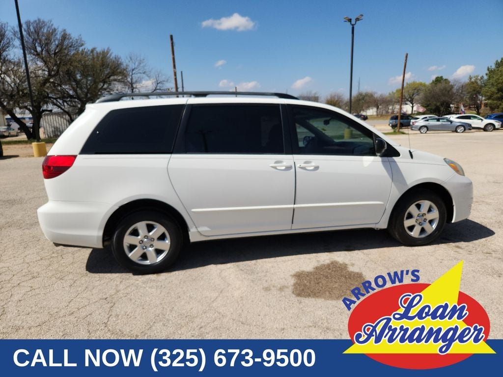 2005 Toyota Sienna Base