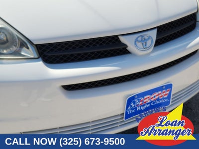 2005 Toyota Sienna Base