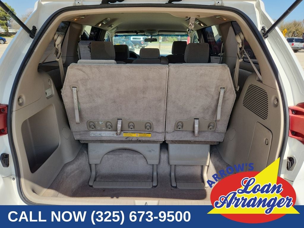 2005 Toyota Sienna Base
