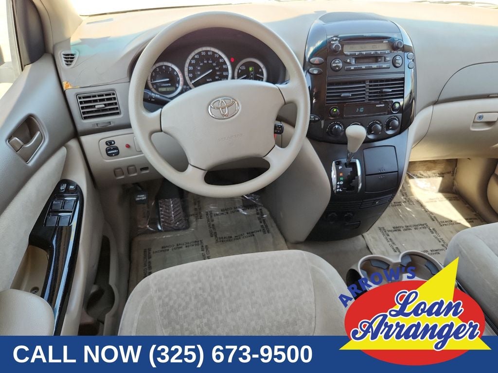 2005 Toyota Sienna Base