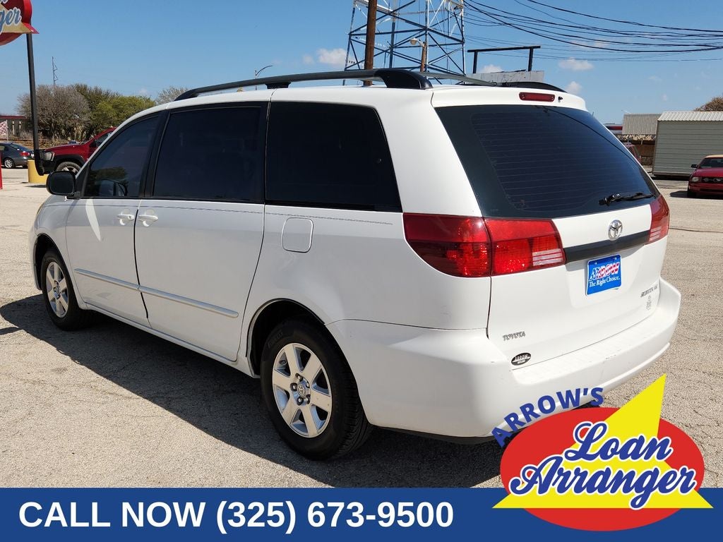 2005 Toyota Sienna Base