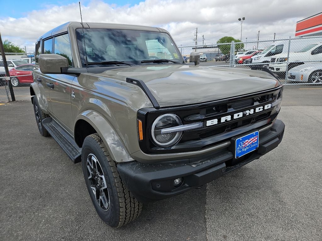 2026 Ford Bronco Outer Banks®