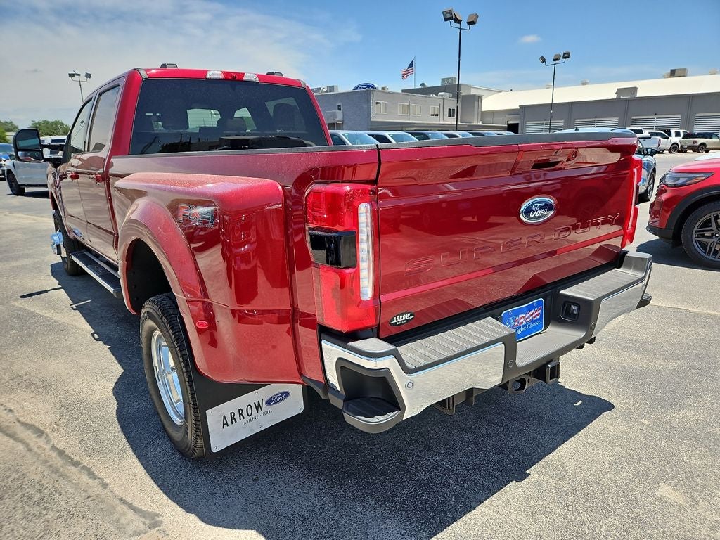 2026 Ford Super Duty F-350® Lariat®