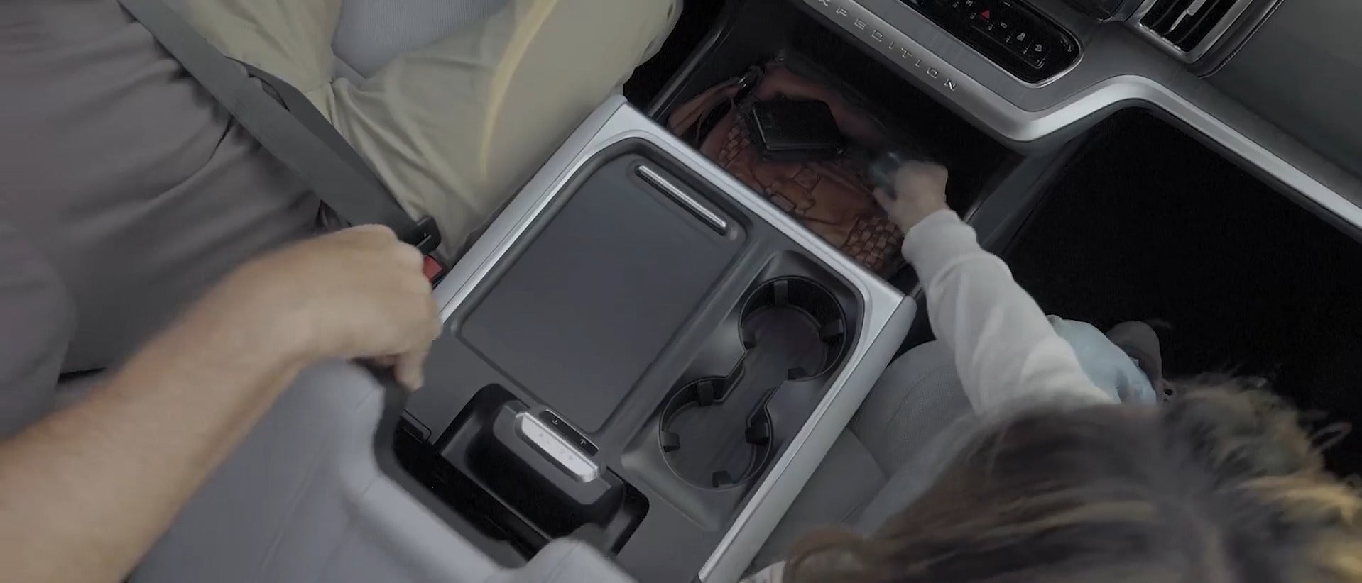 2027 Ford Expedition Flex Powered Console
