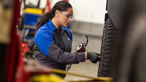 2027 Ford Expedition tire rotation